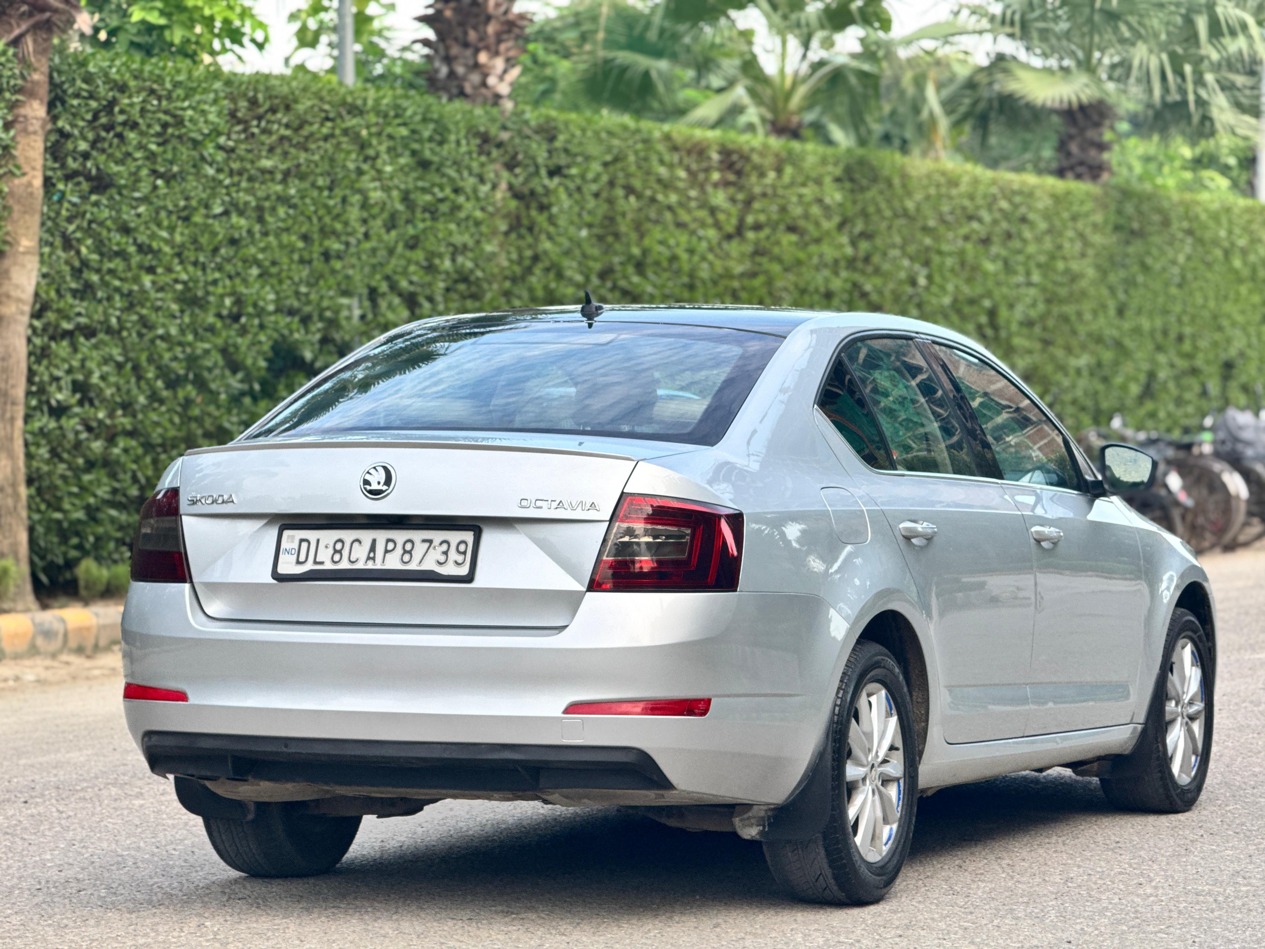 Skoda OCTAVIA STYLE PLUS  2017 - Image 9