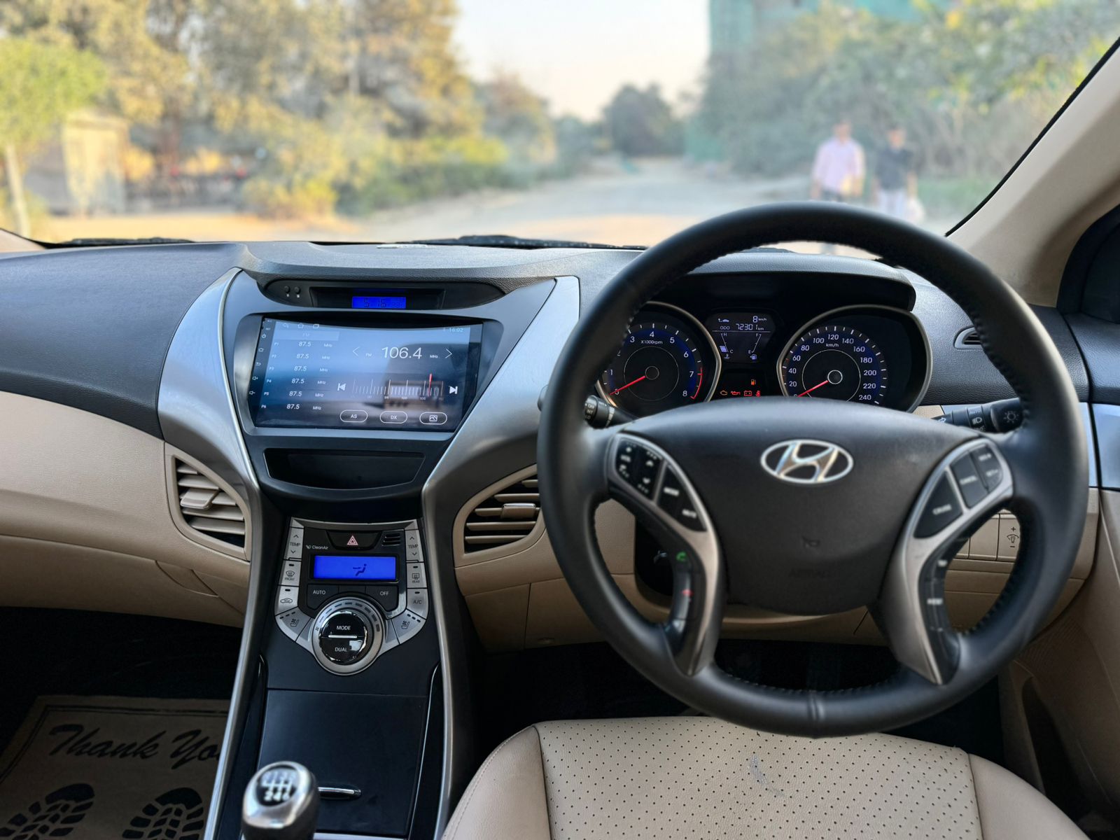 Hyundai ELENTRA Sx optional 2013 - Image 4